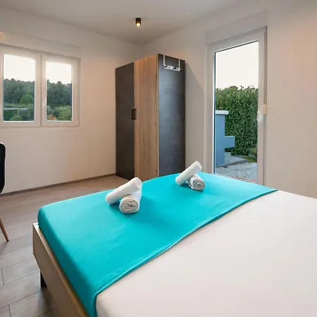 Holiday home Cozy In Pula