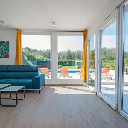 Cozy In Holiday home