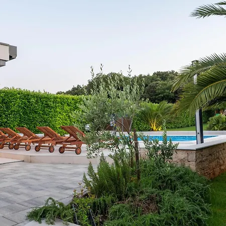 Cozy In Holiday home Pula