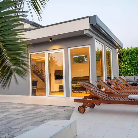 Cozy In Holiday home Pula